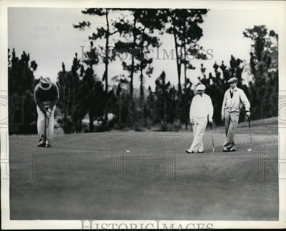 1935 Press Photo Pinehurst NC Mid South Pro golf Orville White, Phil Turnsea - Historic Images