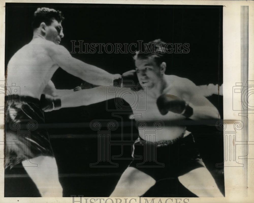 1938 Press Photo Boxer Lou Nova in the ring versus Tommy Farr - nes38311- Historic Images