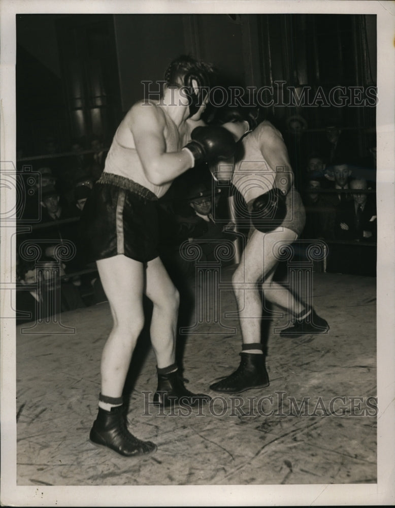 1939 Press Photo Tommy Farr in the ring with Abe Feldman at Stillman's Gym in NY - Historic Images