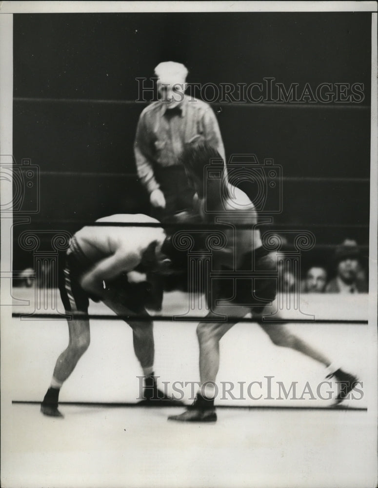 1934 Press Photo Klick lands right left combo to Canzoneri in boxing bout - Historic Images