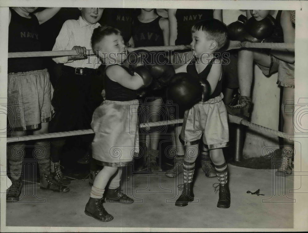 1933 Press Photo Gordon Laird White vs Toddy Carroll at kid boxing Anapolis MD- Historic Images