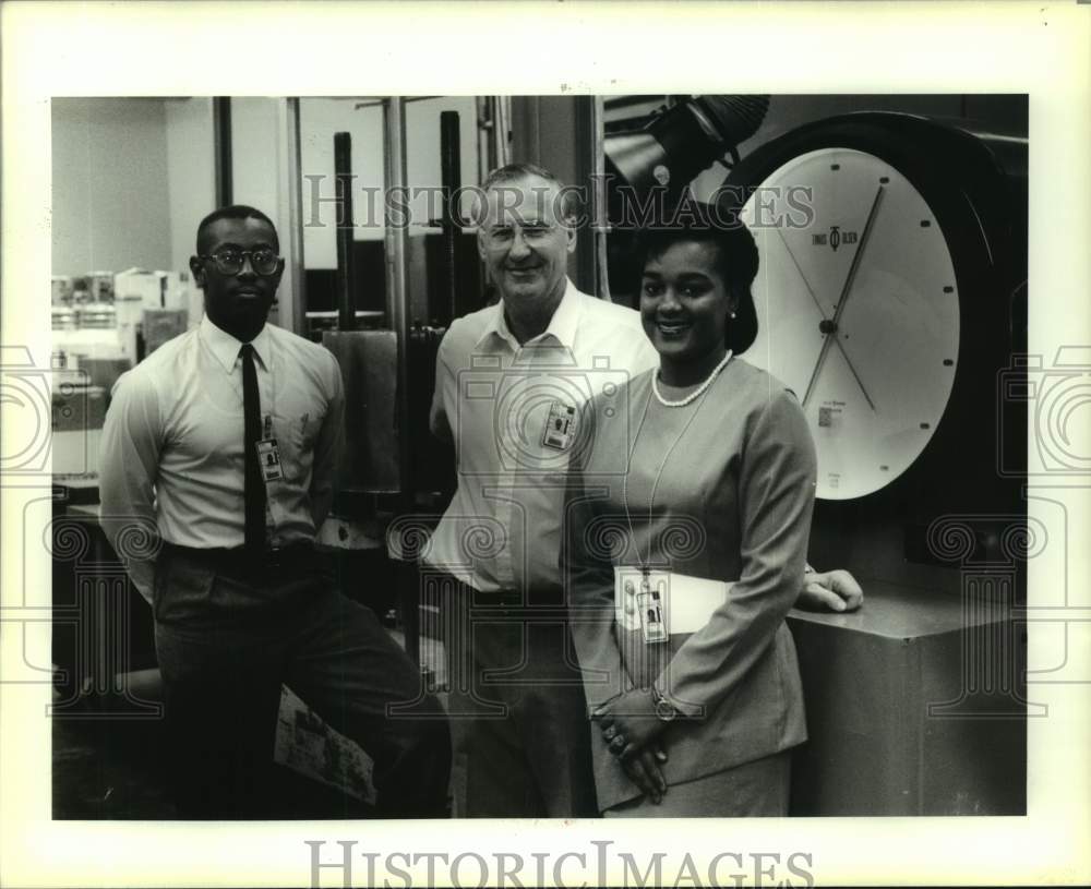 1990 Press Photo Derrick Payton, Len Hanzlick &amp; Katrina Lawrence-Martin Marietta - Historic Images
