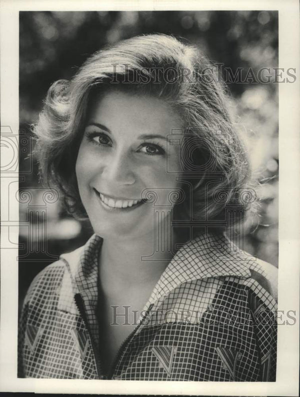 1977 Lani O'Grady portrays the daughter, Mary in "Eight is Enough