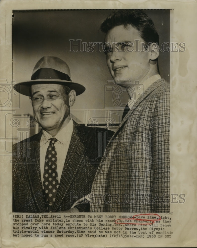 1958 Press Photo Great Duke Sprinter Dave Sime and coach Dr. Bob Chambers - Historic Images