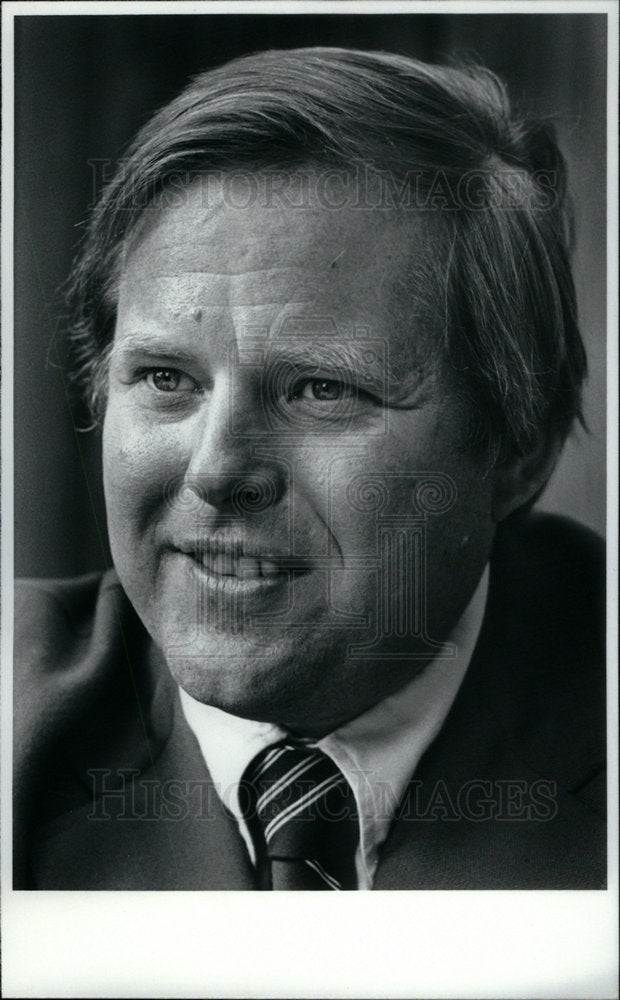 1982 Press Photo SLOANE BARBOUR,Owner Pointe Electronic - DFPD19379- Historic Images