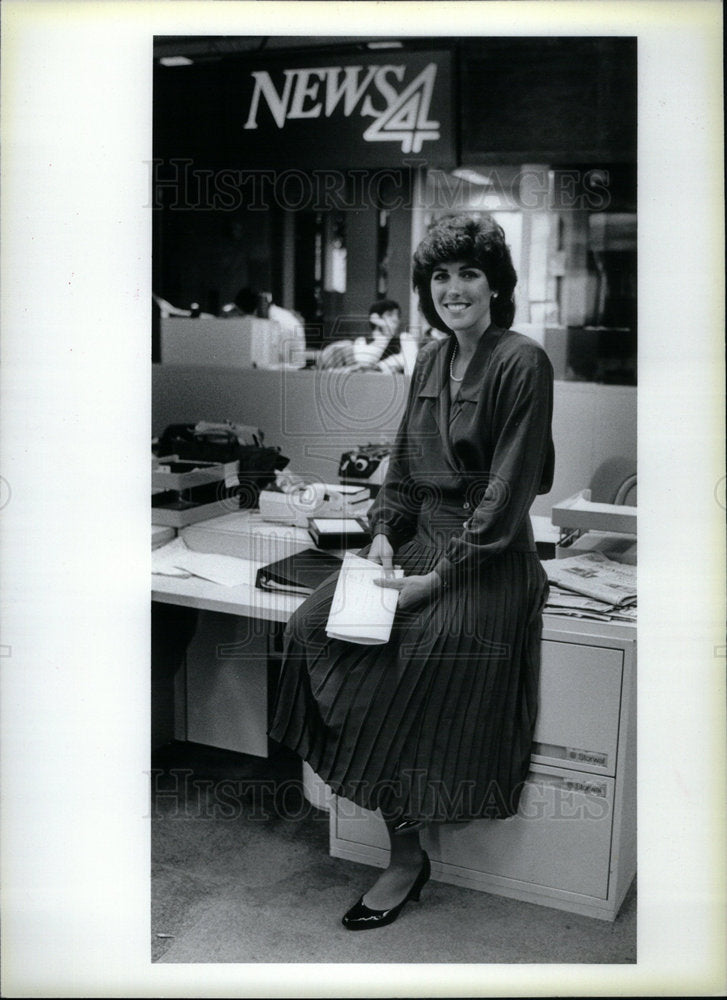 1985 Press Photo Margie Reedy WDIV 4 Detroit Anchor - DFPD20441- Historic Images