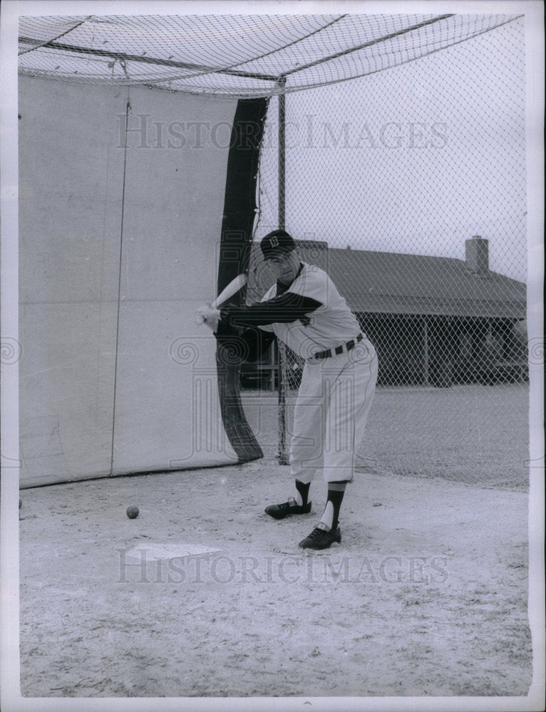 1958 Press Photo Kim Walter Baseball Player - DFPD21911- Historic Images