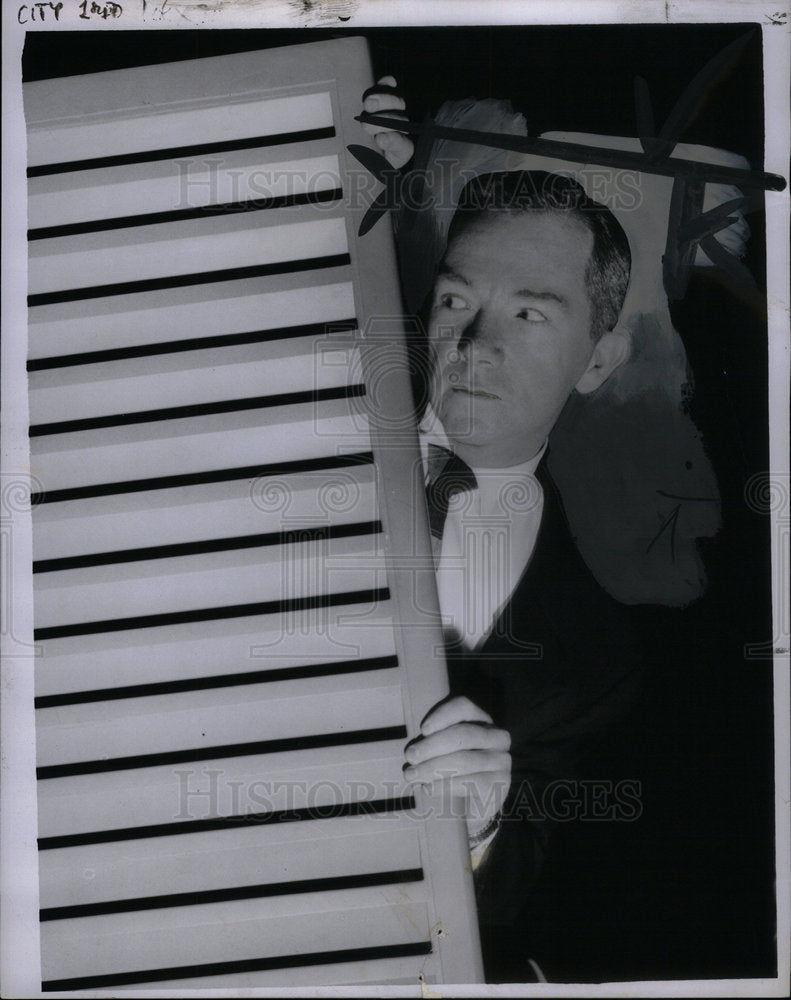 1957 Press Photo Ray Walston Actor - DFPD22071- Historic Images