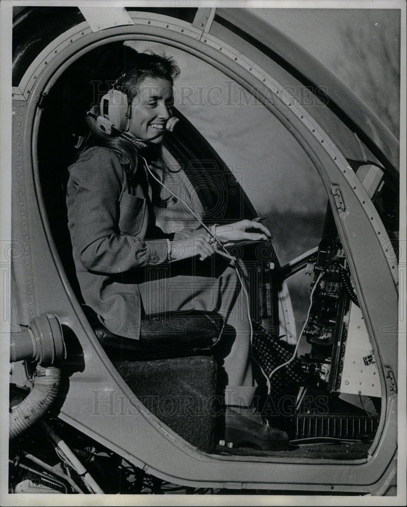 1974 Press Photo J. J. Shutty traffic reporter CKLW- Historic Images