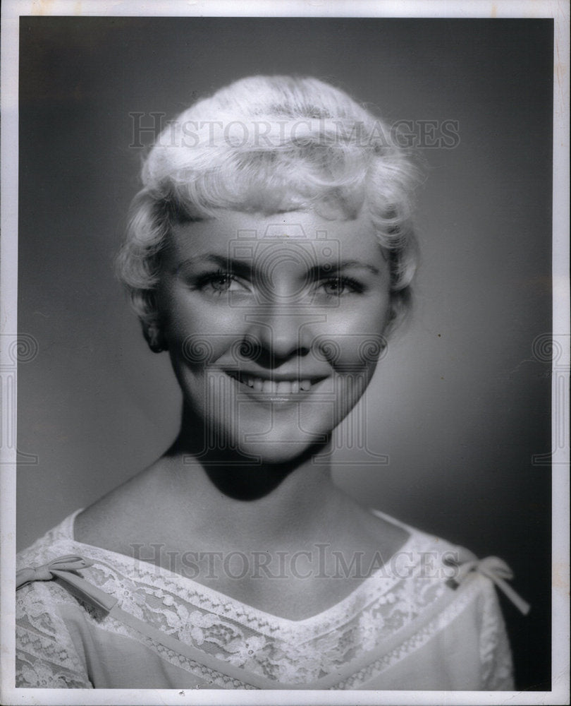 1959 Press Photo Miss Judy Verriest honor Miss DSR - DFPD62363- Historic Images