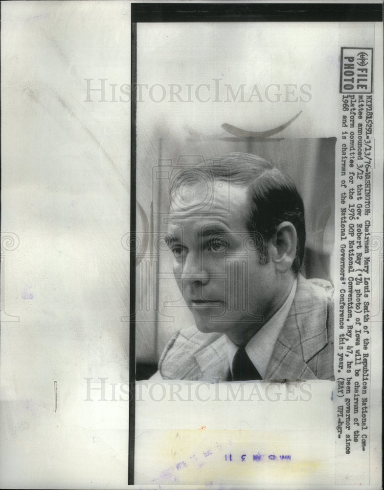 1976 Press Photo Robert Ray Iowa Governor - DFPD63515- Historic Images