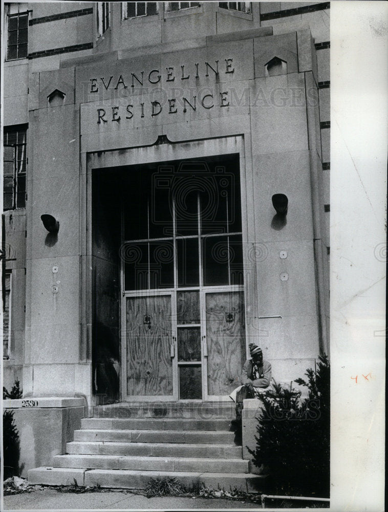 1982 Press Photo Vandalized Evangeline Residence Cass- Historic Images