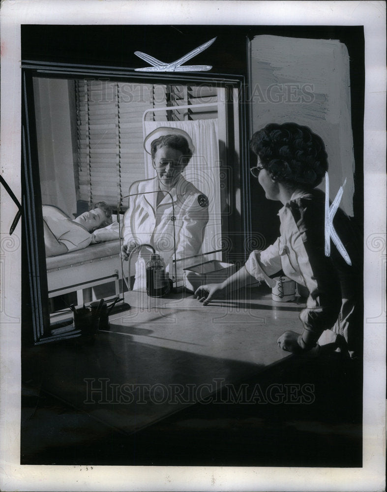 1949 Press Photo American Red Cross Blood donation- Historic Images