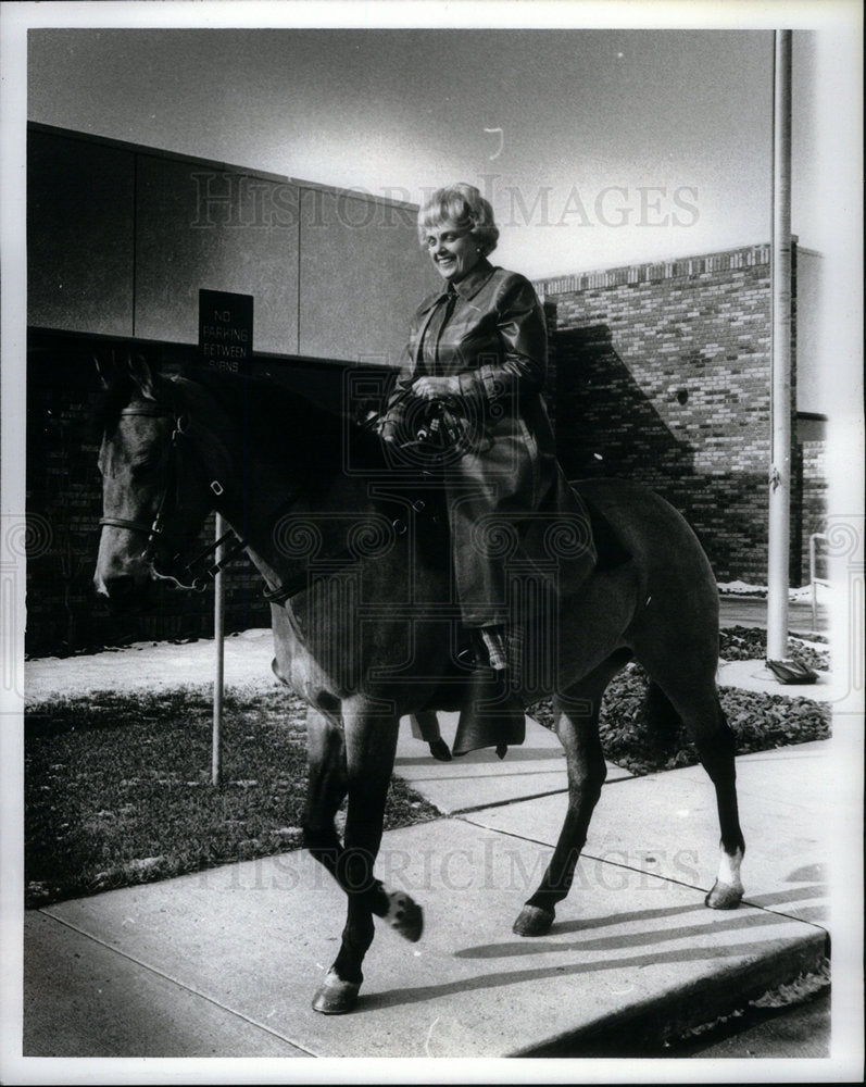 1979 Press Photo Audrey Stroia judge Horse - DFPD65789- Historic Images