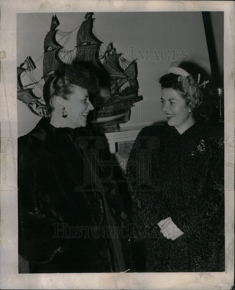 1946 Press Photo Mrs. Arthur J. Reaume - DFPD65809- Historic Images