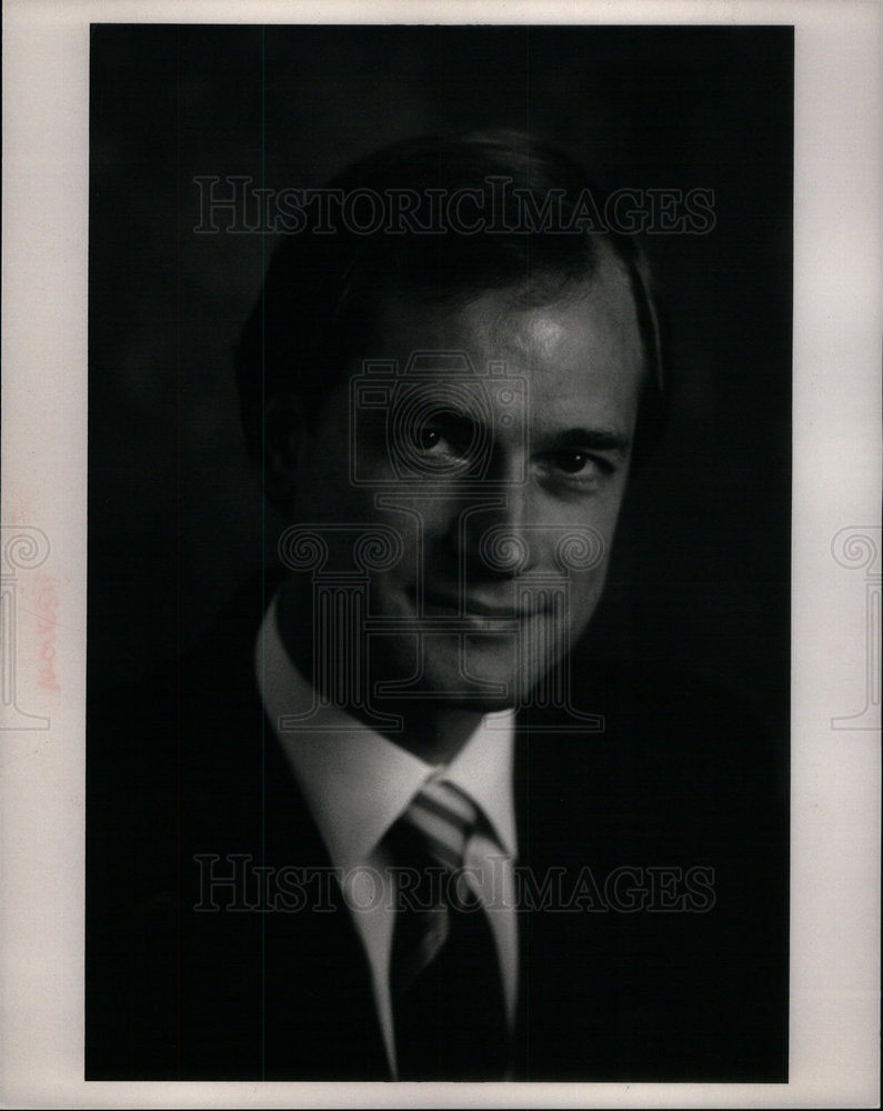 1985 Press Photo Donald M Schuster Accountant Executive - DFPD68249- Historic Images