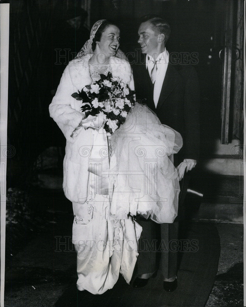 1935 Press Photo Mr. and Mrs. Lewis S. Robinson- Historic Images