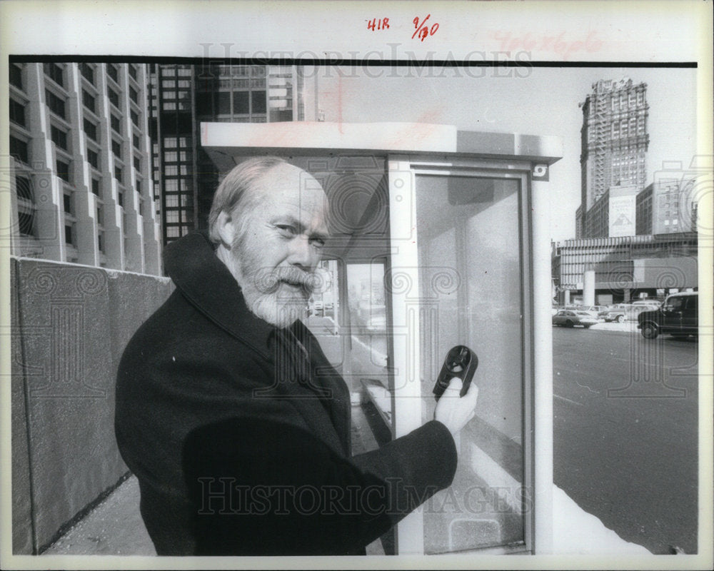 1986 Press Photo Mal Sillars Channel 4 Weathercaster - DFPD68987- Historic Images