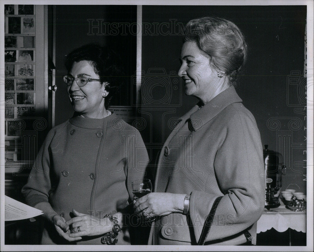 1966 Press Photo Mrs. Anthony De Lorenzo - DFPD72067- Historic Images