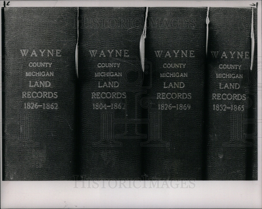 1988 Press Photo Library of Michigan Land Contracts - DFPD73287- Historic Images