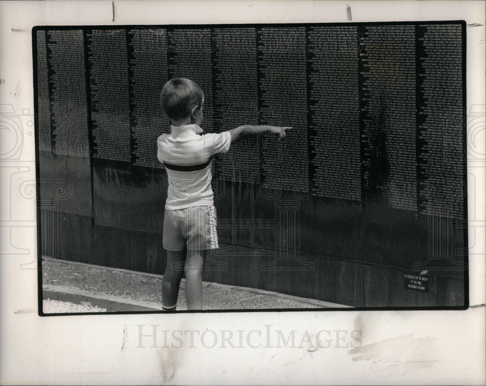 1988 Press Photo Matthew Lesiewicz - DFPD73431- Historic Images