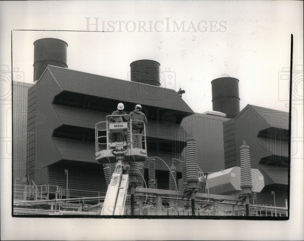 1989 Press Photo Construction workers Midland Venture - DFPD73635- Historic Images