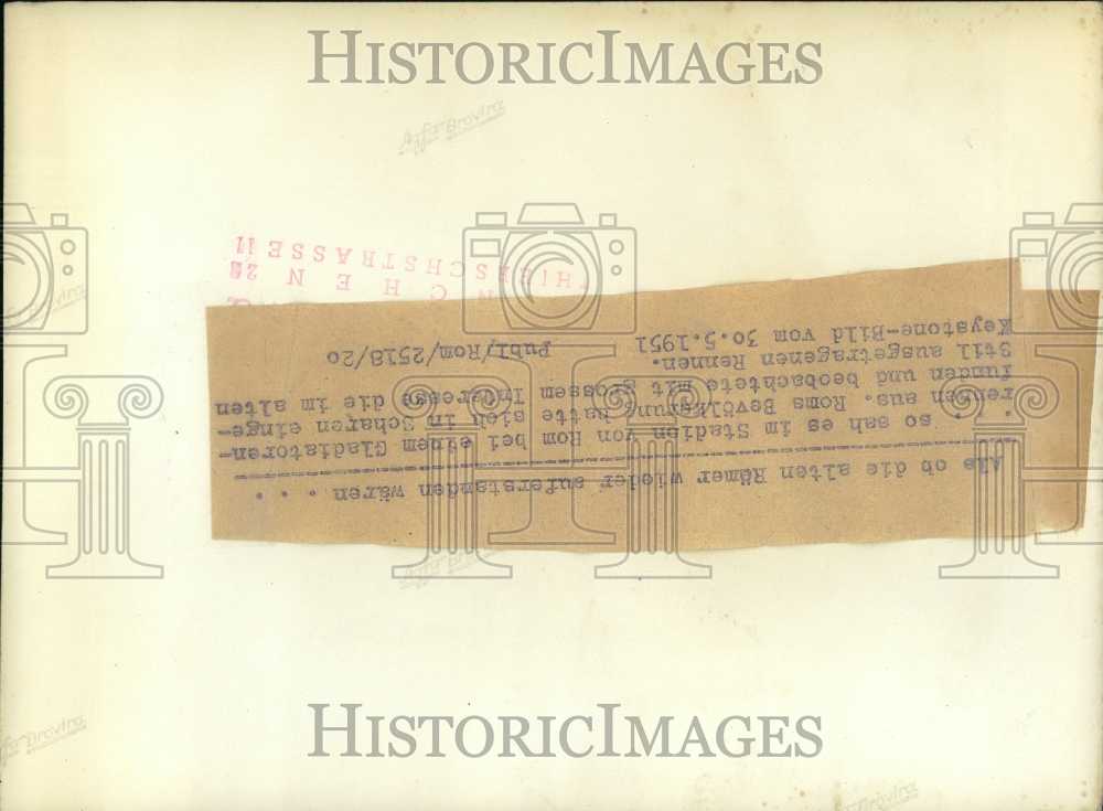 1951 Press Photo Gladiator Horse Racing in Rome.