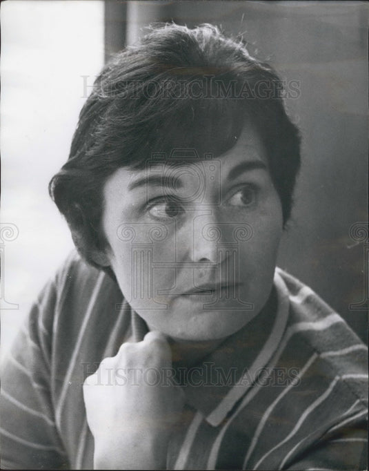 1965 Press Photo Wife Rosa Markus Businessman Husband Tiber Held In Hungary