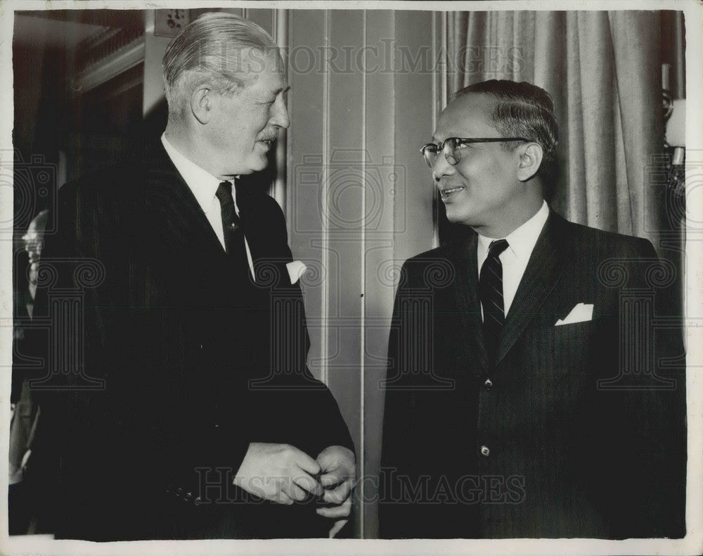 1962 Press Photo Mr.Maomillan pictured with U.Thant acting-Secretary-General- Historic Images