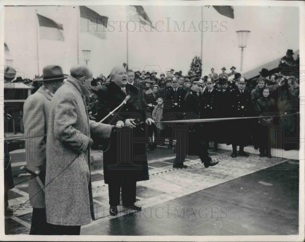 1954 Press Photo West German Works Minister Herr Seebohm - KSB04855- Historic Images