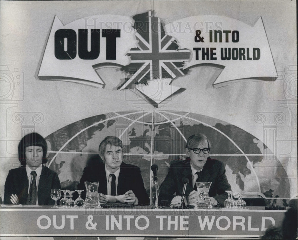 1975 Press Photo Eric Deakins, Bob Harrison, Peter Shore, Trade Secretary