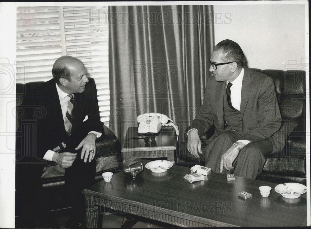 1969 Press Photo Jordan PM Abdul Mon'em Rifai w/journalist Alfred Lliental
