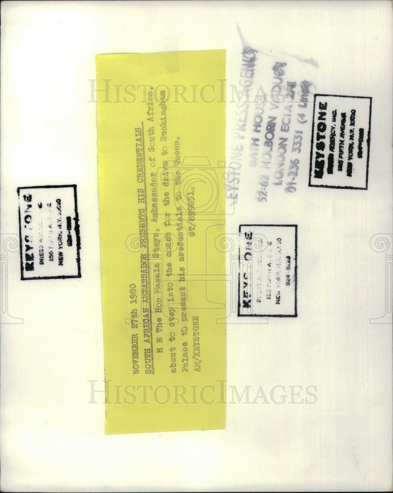 Load image into Gallery viewer, 1980 Press Photo South African Ambassador Marais Steyn Heading To Queen
