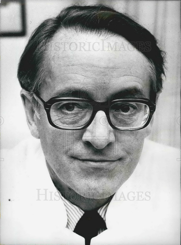1972 Press Photo Dr Viggo Faber, Marrow Transplantation - KSB09537