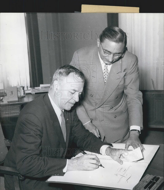 1956 Press Photo Lord Mayor Taft & Town Mayor of Berlin, Amrehn. - KSB11931- Historic Images