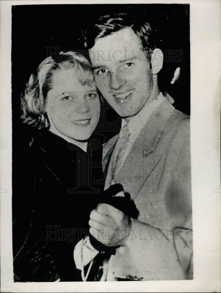 Press Photo U.S. Airman First Class Frederick Lenzen Frances June White Stealing- Historic Images