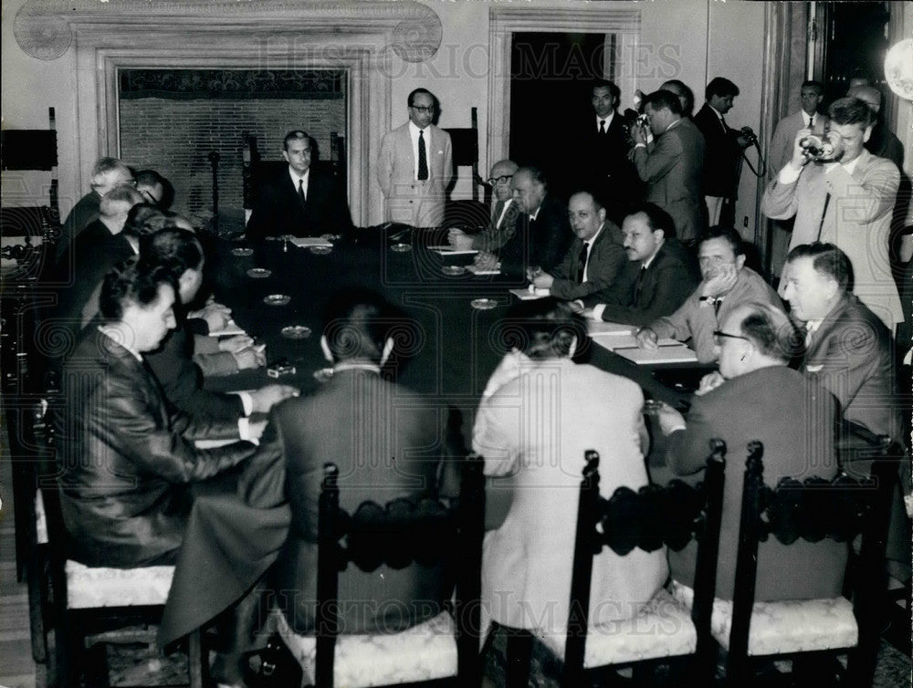 1964 Press Photo Aldo Moro at Italian goverment meeting - KSB27711- Historic Images