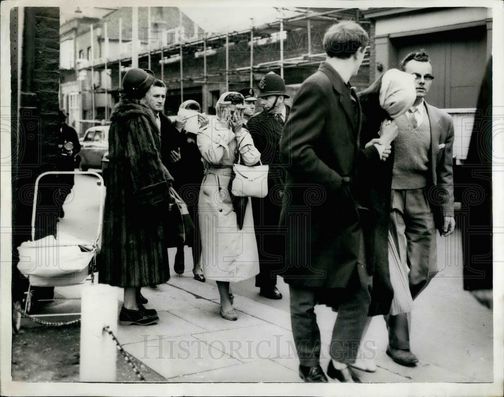 1959 Press Photo A police constable & others arrested for bank robbery