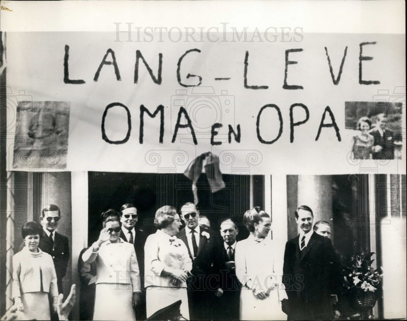 Load image into Gallery viewer, Press Photo Queen Juliana of the Netherlands celebrates her birthday - KSB28653
