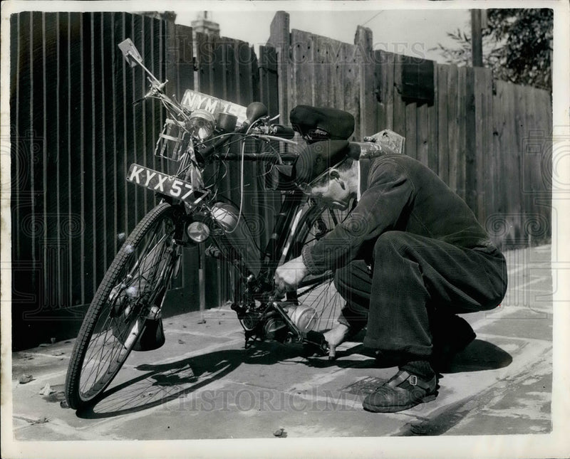 Load image into Gallery viewer, 1953 Press Photo One Pedal Cycle - With Two Of Everything Else - KSB29661
