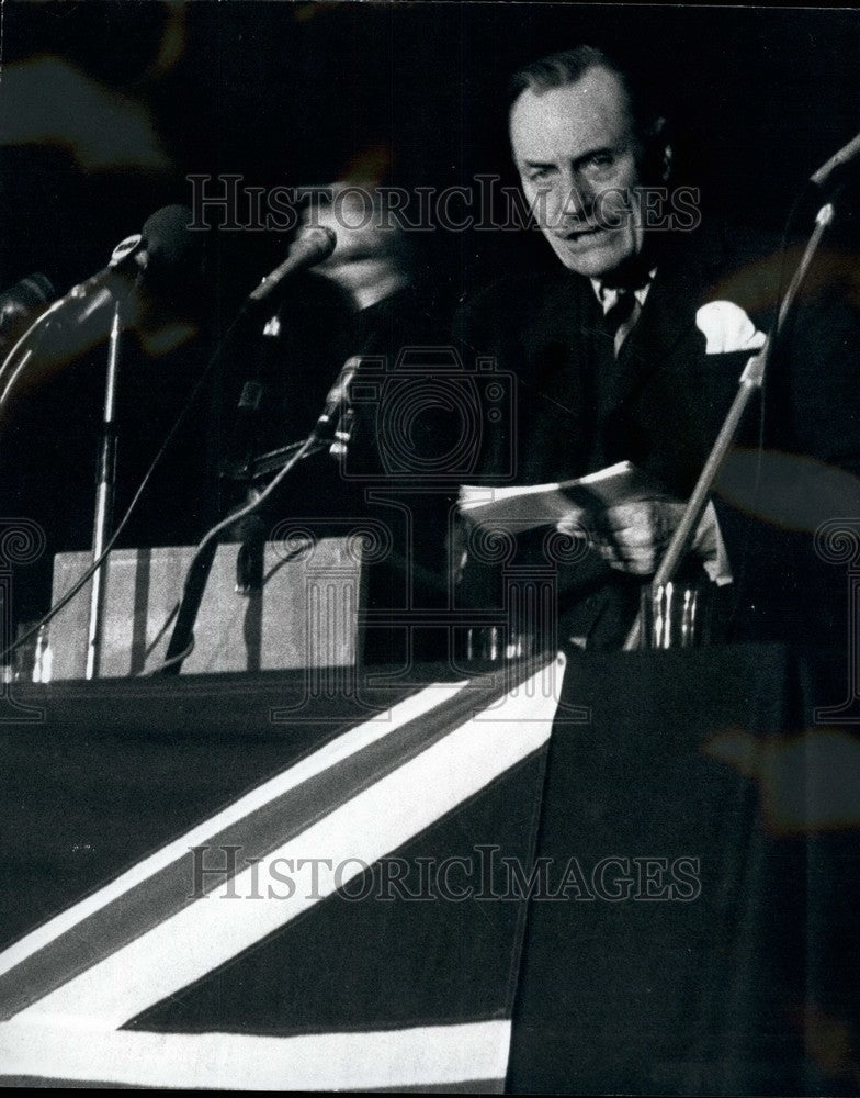 1977 Press Photo Enoch Powell in Manchester - KSB36731- Historic Images