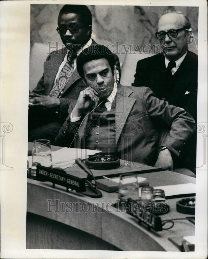 Load image into Gallery viewer, 1977 Press Photo Ambassador Andrew Young - KSB41301
