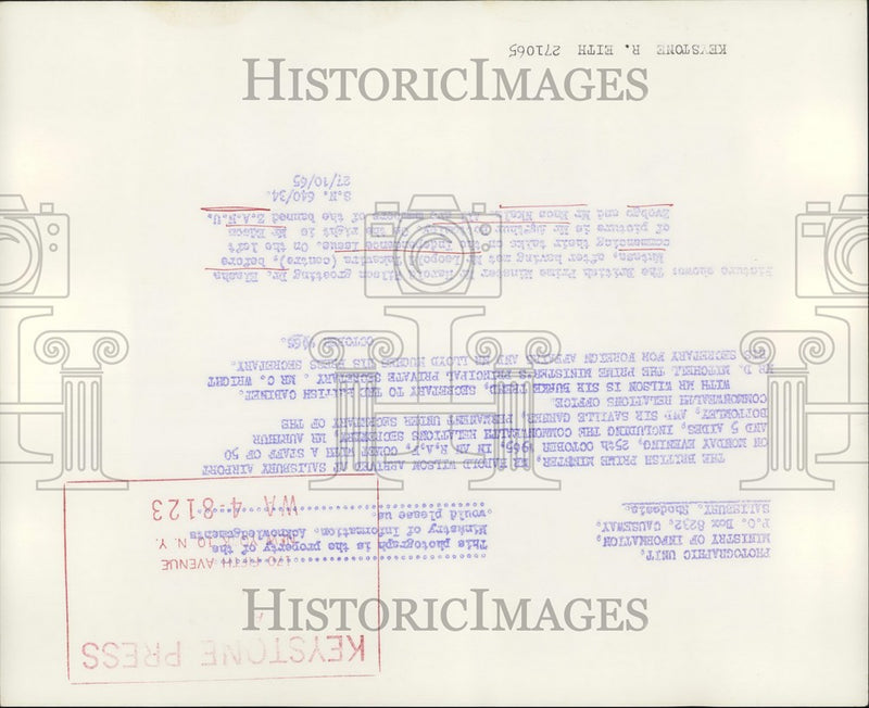 Load image into Gallery viewer, 1965 Press Photo Mr. Arthur Bottomley Prime Minister Harold Wilson Takawira
