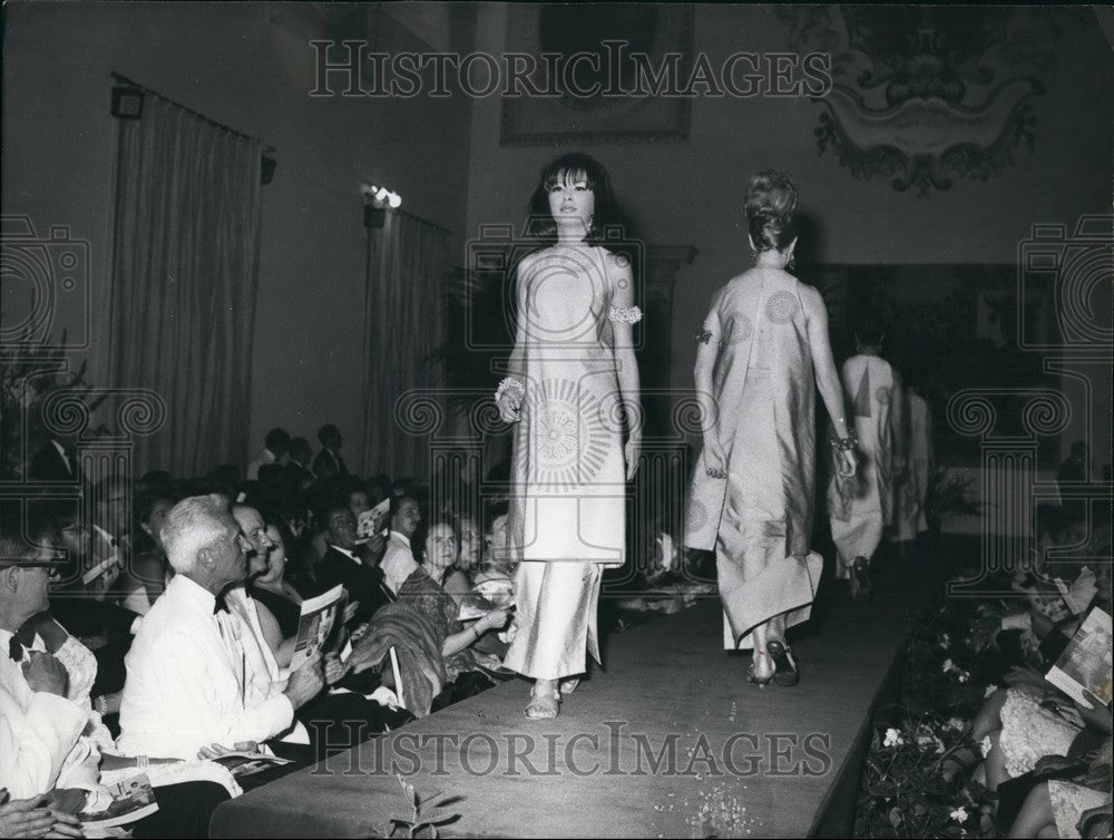 1963 Press Photo Brasilian Amb in Italy Mr .Huge Countier Holds Reception- Historic Images