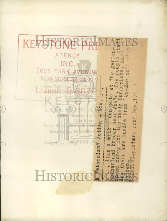 Press Photo Netherland Voting - Box: like a milk - can - KSB53579