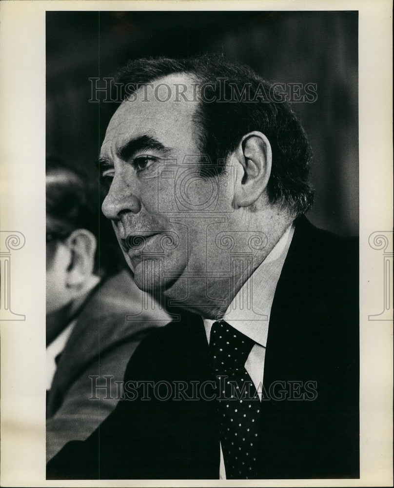 1975 Press Photo Governor of the State of New York, Hugh H. Carey - KSB54227