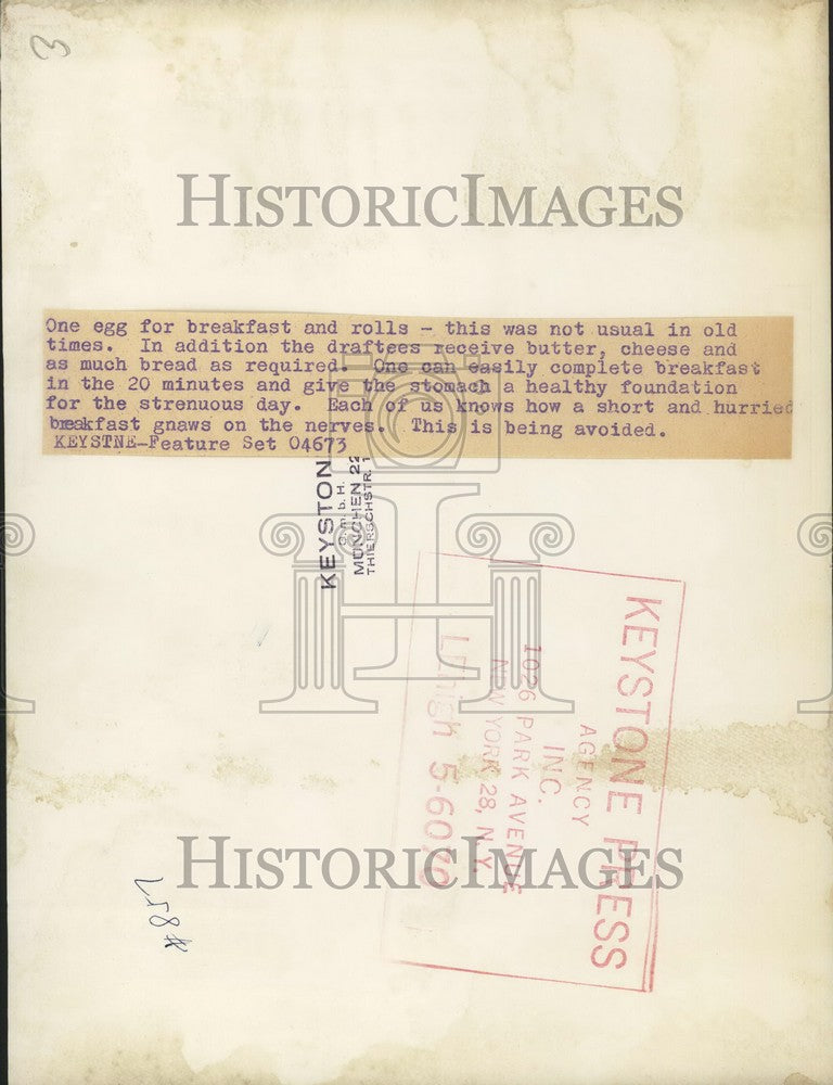 Press Photo A Draftee Sits Down To A Hearty Breakfast - KSB54679