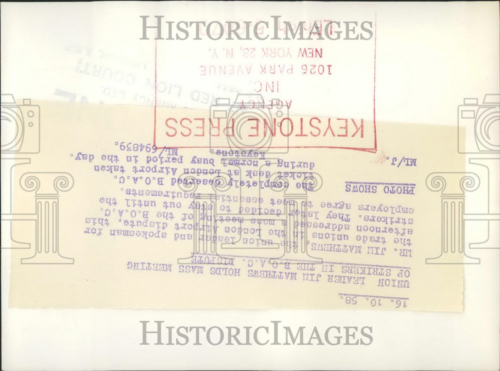 1958 Press Photo Union Leader Jim Matthews Holds Mass Meeting of Strikers