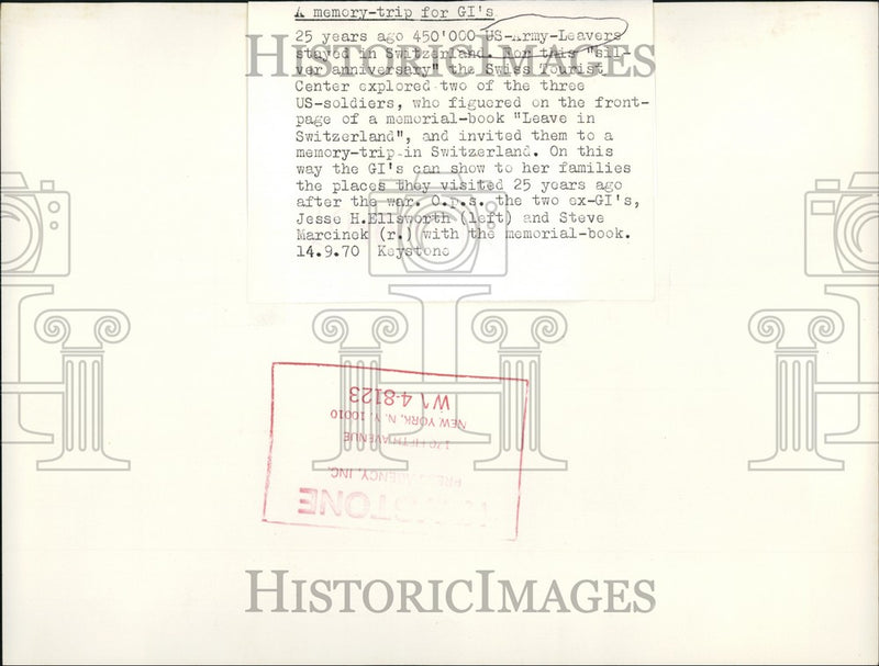 Load image into Gallery viewer, 1970 Press Photo ex-GIs Jesse H. Ellsworth (left) and Steve Marcinek - KSB59597
