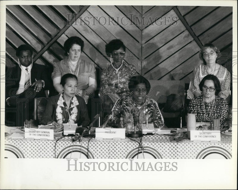 Load image into Gallery viewer, 1985 Press Photo Conference on United Nations Women in Nairobi - KSB59915

